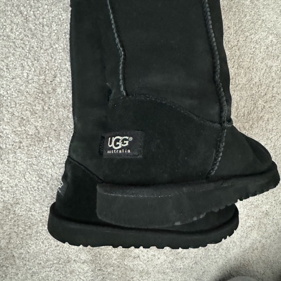 Bailey Button Uggs - Picture 10 of 12